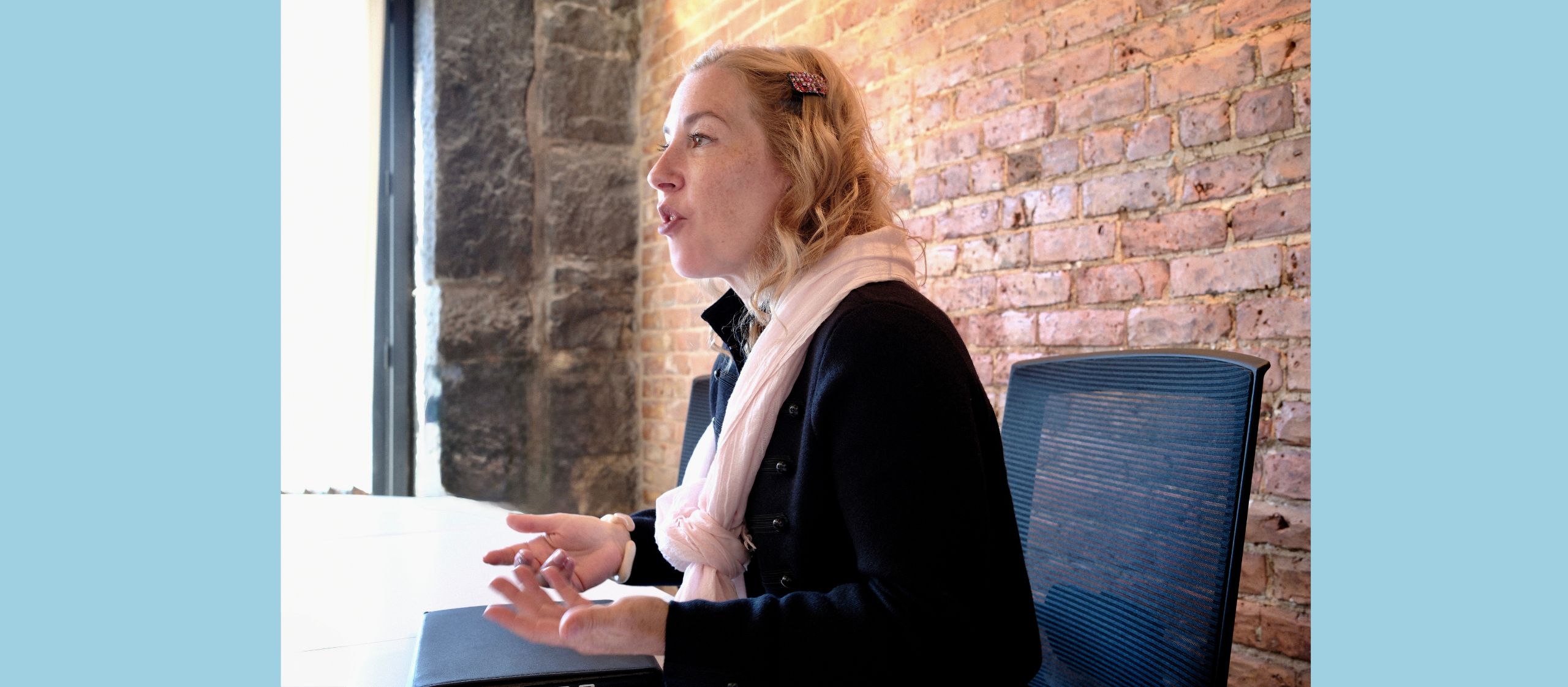 Madeleine Pastinelli, présidente de la FQPPU, lors d’une rencontre avec l’Union étudiante du Québec